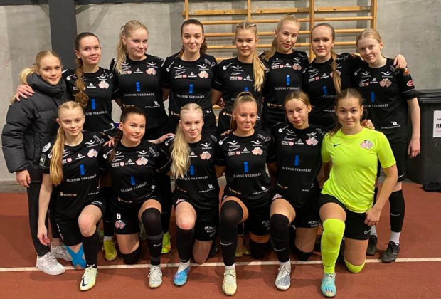 Gull hj 3. flokki kvenna og silfur hj strkunum