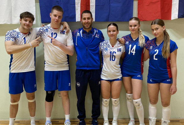 Fimm fulltrar KA me U17  Nevza