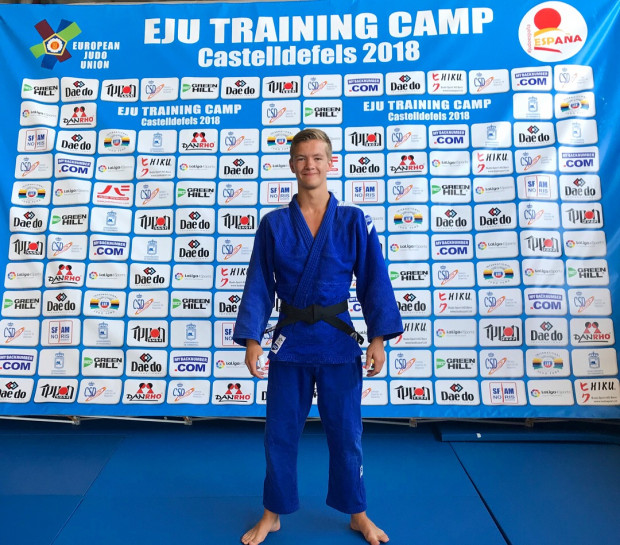 Alexander keppir  European Cup  Paks og Prag
