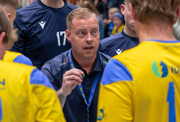 KA segir upp samningi vi Halldr Stefn