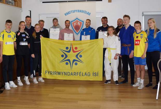 KA fyrirmyndarflag S
