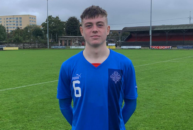 Mikael Breki st fyrir snu me U17
