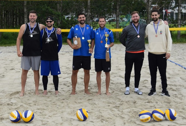 Mateo og Oscar slandsmeistarar  strandblaki