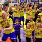 rslitakeppnin hefst  morgun!